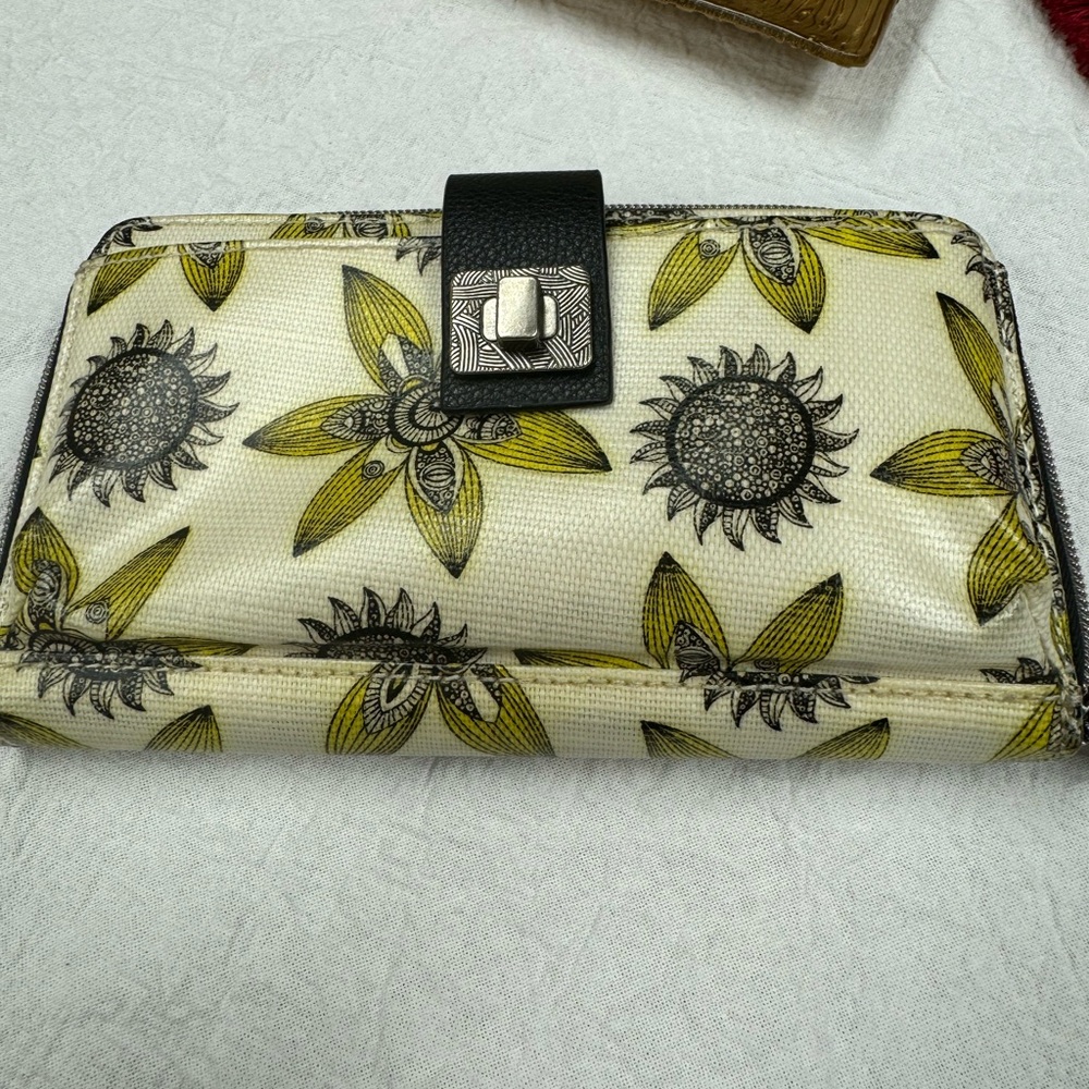 SAK Roots zip around wallet
